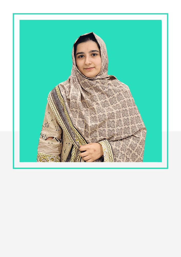 Professional portrait of Aqsa Zahid, Content Designer & Video Producer at UNIMENTOR Study Abroad Consultants.
